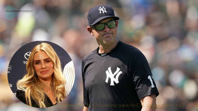 Aaron Boone wife Laura Cover